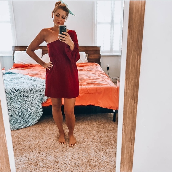 Judith March Dresses & Skirts - Judith March one shoulder dress